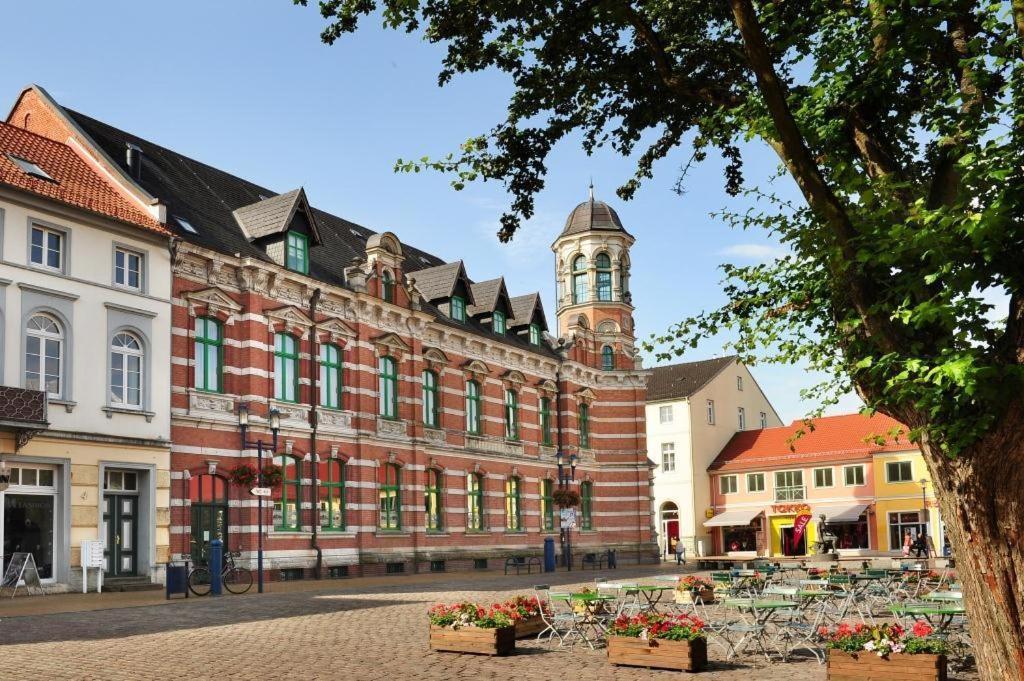 Zum Kaiserlichen Postamt Parchim Exterior photo